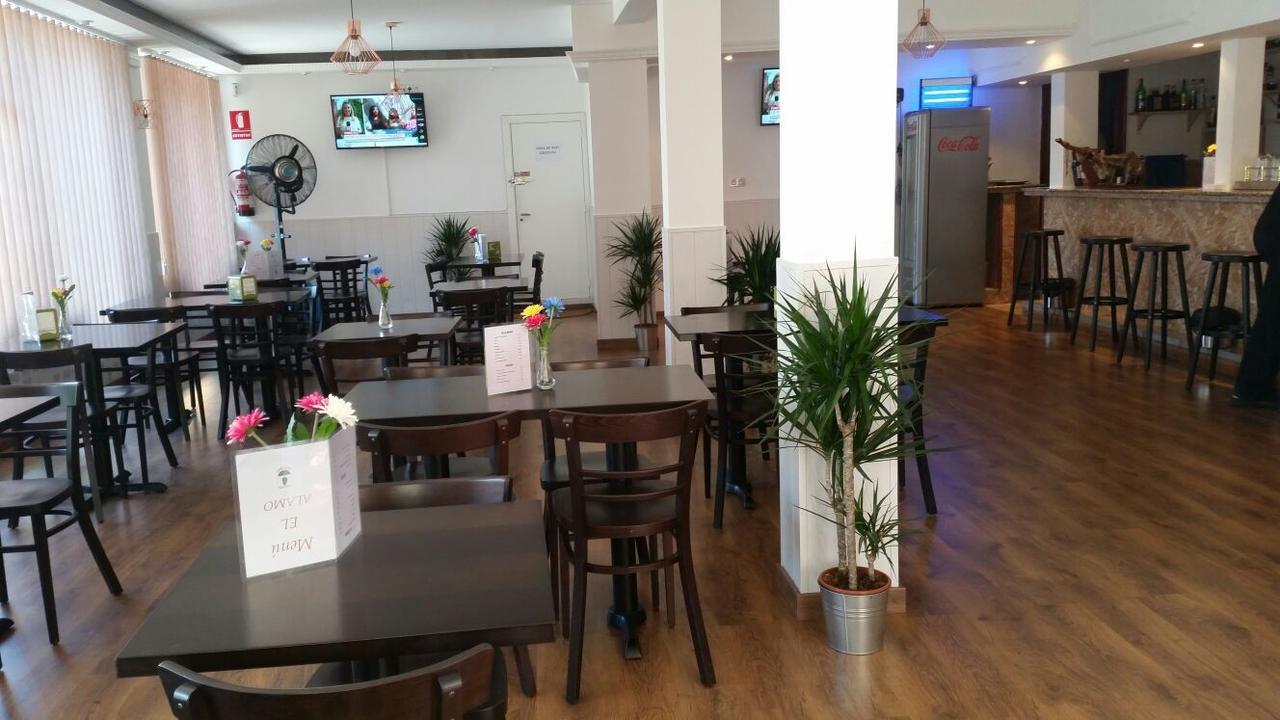 Hotel Restaurante El Alamo Ngoại thất bức ảnh